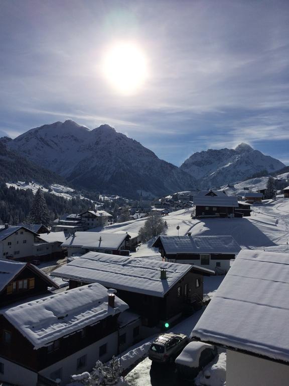 Suitehotel Kleinwalsertal Hirschegg  Exterior photo